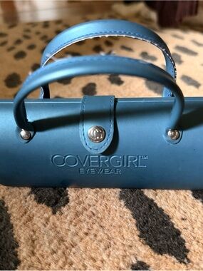 COVERGIRL Teal Handled Eyewear Case with mirror